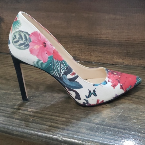 Nine West Shoes - Nine West Floral Pumps